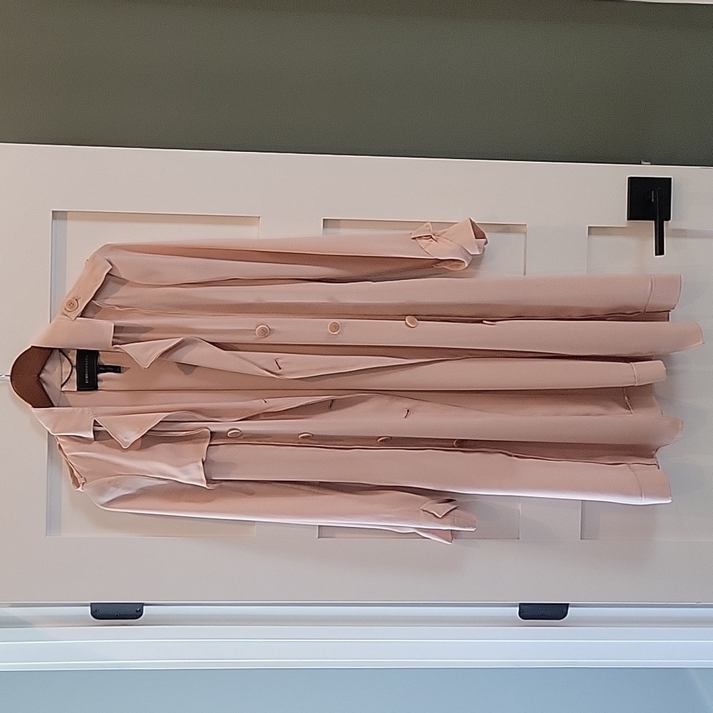 Silk coat. BCBG. Size XS